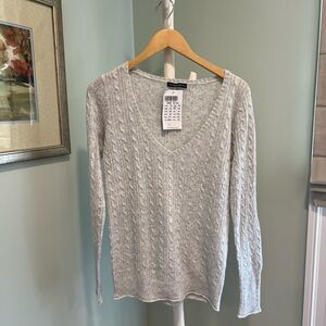 Brandy Melville Sweater